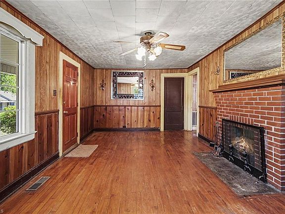 4th image of 811 Cliffside Ave