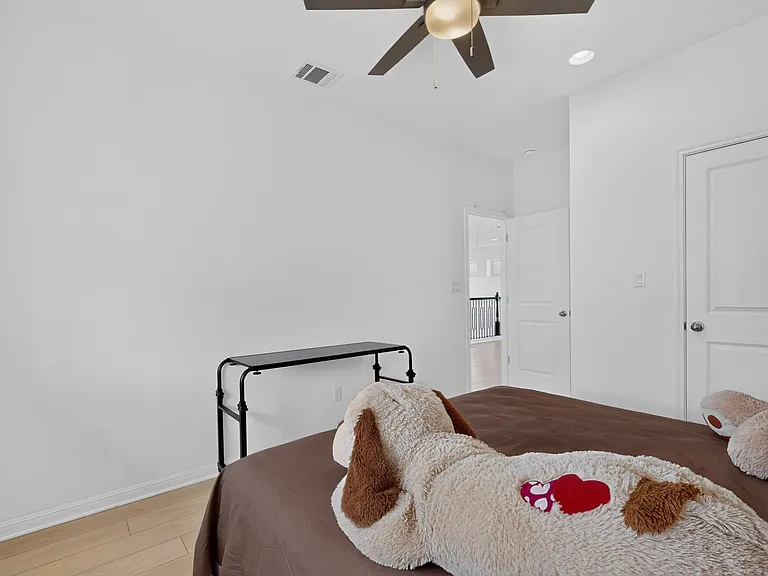 1900 Vinaros Ct — Photo 10