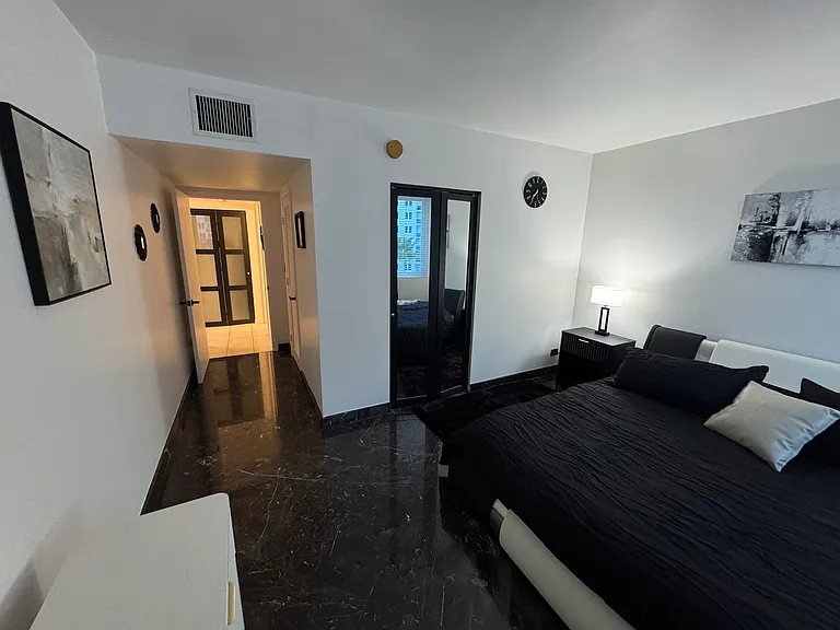 2301 Collins Ave #817 — Photo 49