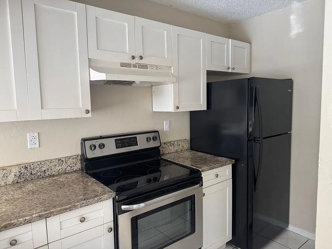 2 bed, 1.5 bath, 400 sqft, $1,850 — Photo 3
