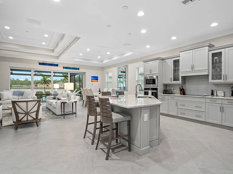 8795 Calypso Ct — Photo 10