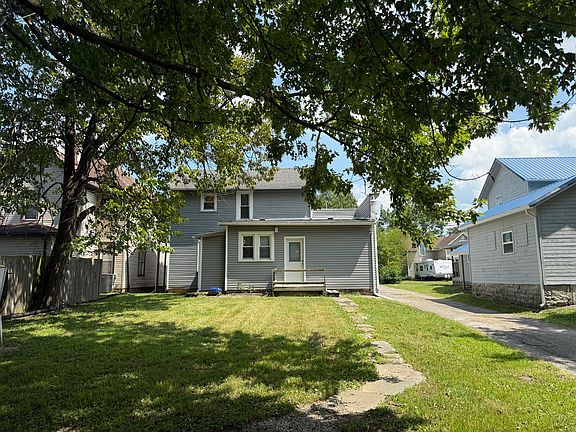 3rd image of 437 Cherry St #2