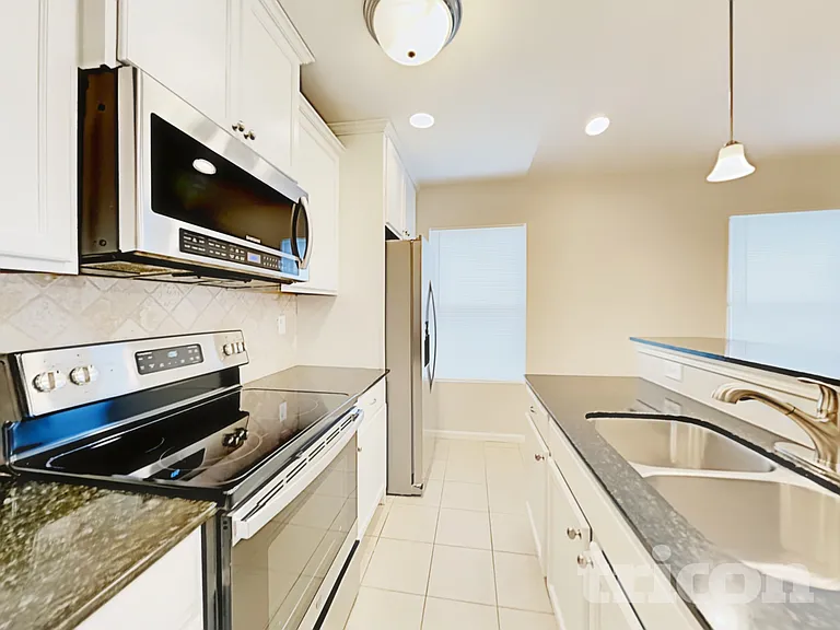 4201 Broadstairs Dr — Photo 5