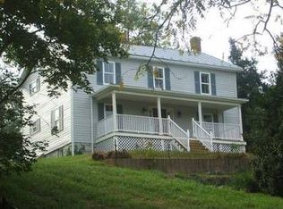 169 E Creek Rd, Toms Brook, VA
