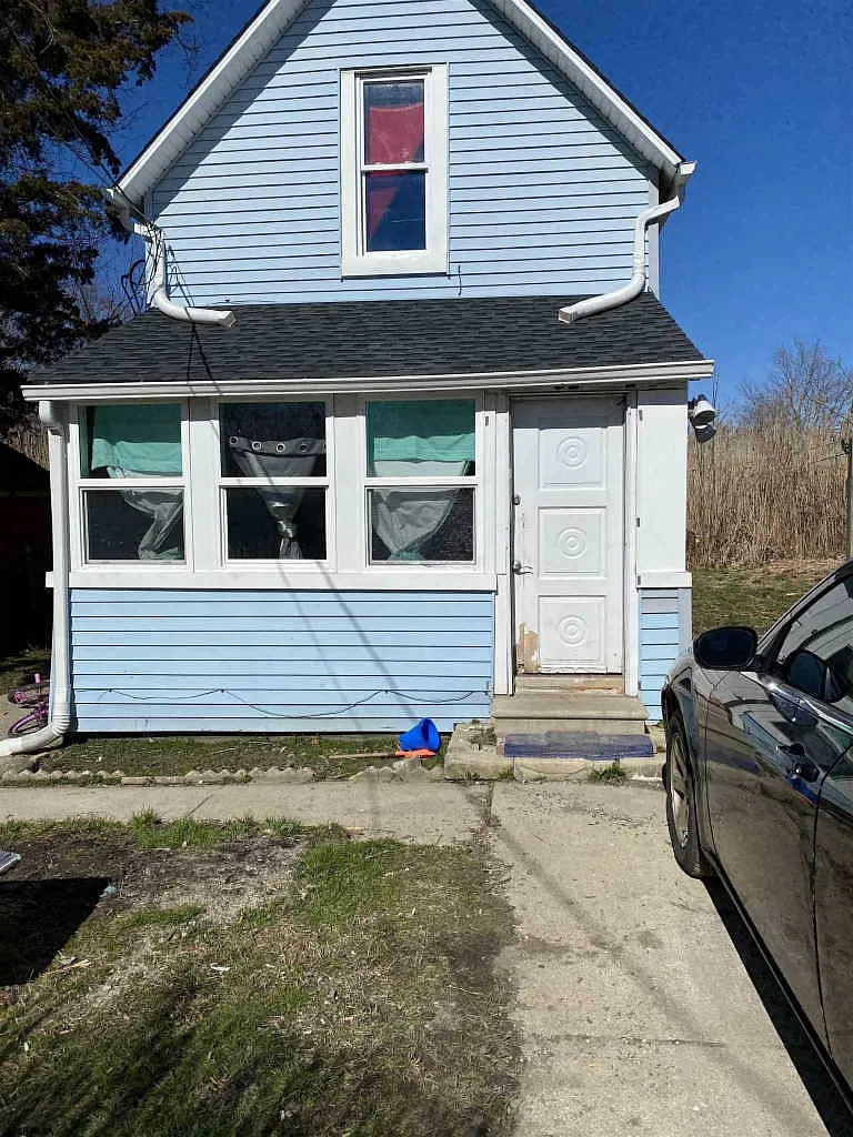 202 E Greenfield Ave photo 1