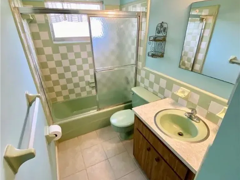 201 Fireside Ct — Photo 3