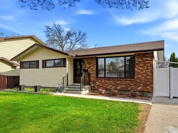 15 Hudson DRIVE, Regina, SK S4S 2W1