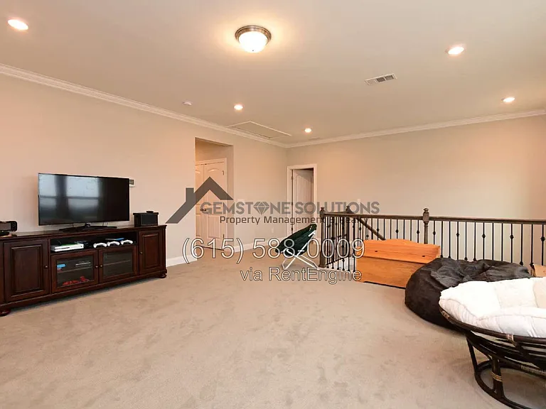 1028 Fenner Ln — Photo 41