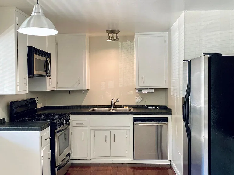 1223 Bonanza Ave #21 — Photo 13