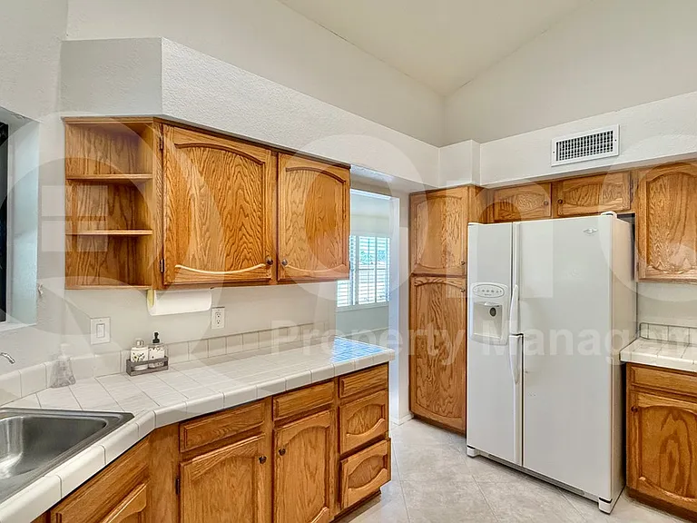 4206 E Tano St — Photo 17
