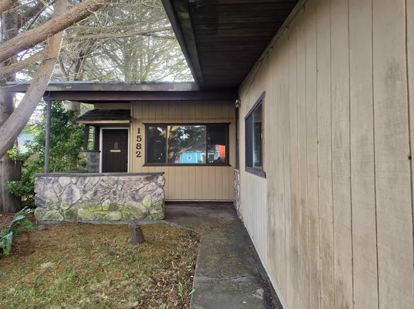 1582 Gainard St, Crescent City, CA 95531