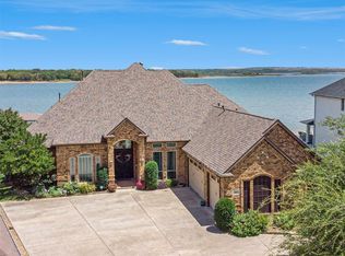 1913 Spinnaker Ln, Azle, TX 76020