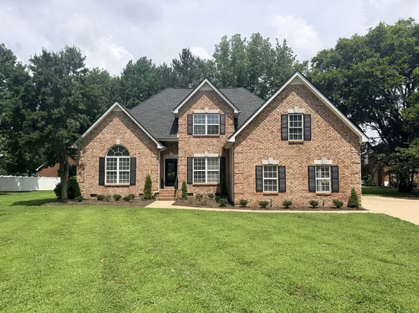 1005 Ithaca St, Murfreesboro, TN 37130