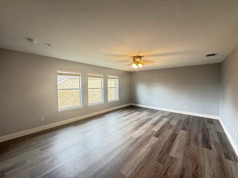 11021 Firefly Ln — Photo 10