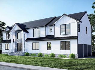 207 Wilsey Ct, Paramus, NJ 07652