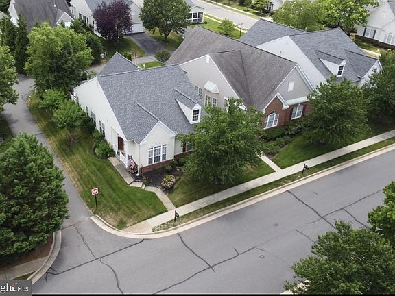 2nd image of 12835 Dunbarton Dr