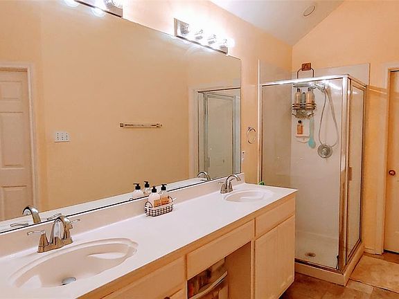 4th image of 4129 Stone Hollow Way