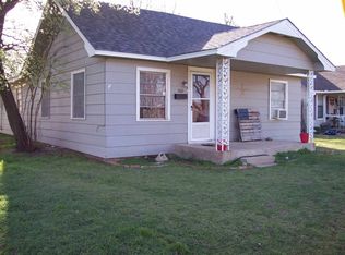 1002 G St, Snyder, OK 73566