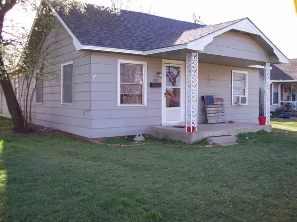 1002 G St, Snyder, OK 73566