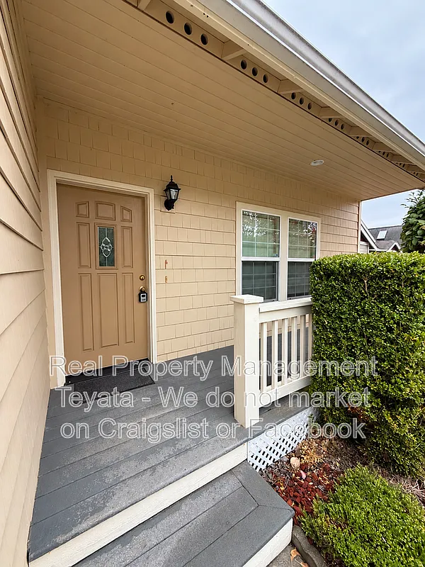 3 bed, 2.0 bath, 1410 sqft, $2,700 — Photo 3