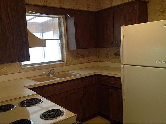 5th image of 2526 Bismark Way