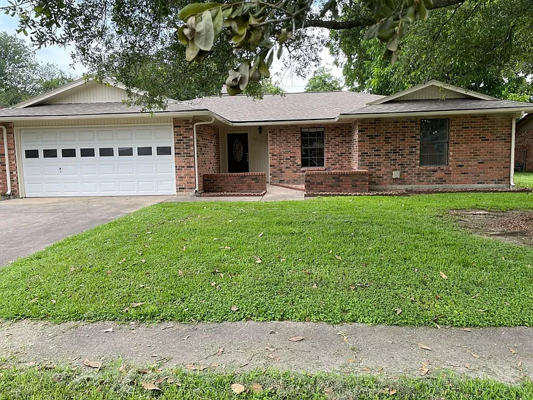 2217 Gontier Dr — Photo 17