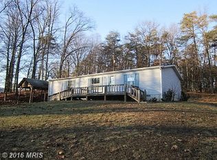 1520 Oak Grove School Rd, Hedgesville, WV 25427