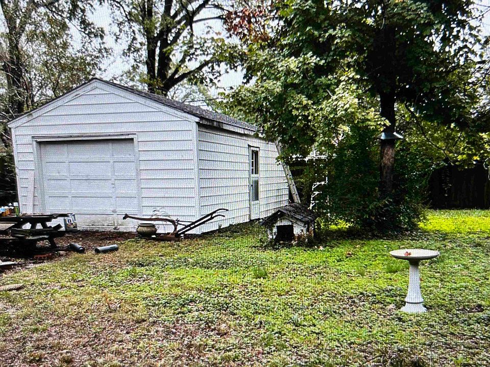 2nd image of 1542 Hopewell Rd