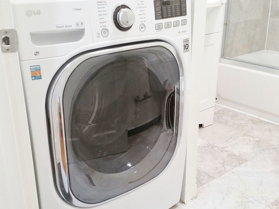 2nd image of 174 W 141st St #Xfl4