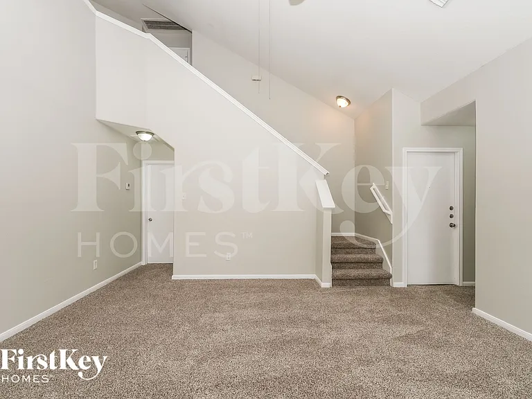 1438 Rocky Glen Ln — Photo 5
