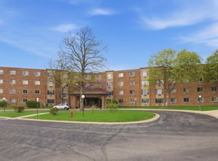 1880 Bonnie Ln APT 302, Hoffman Estates, IL 60169