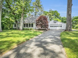 118 Alcott Rd, Concord, MA 01742
