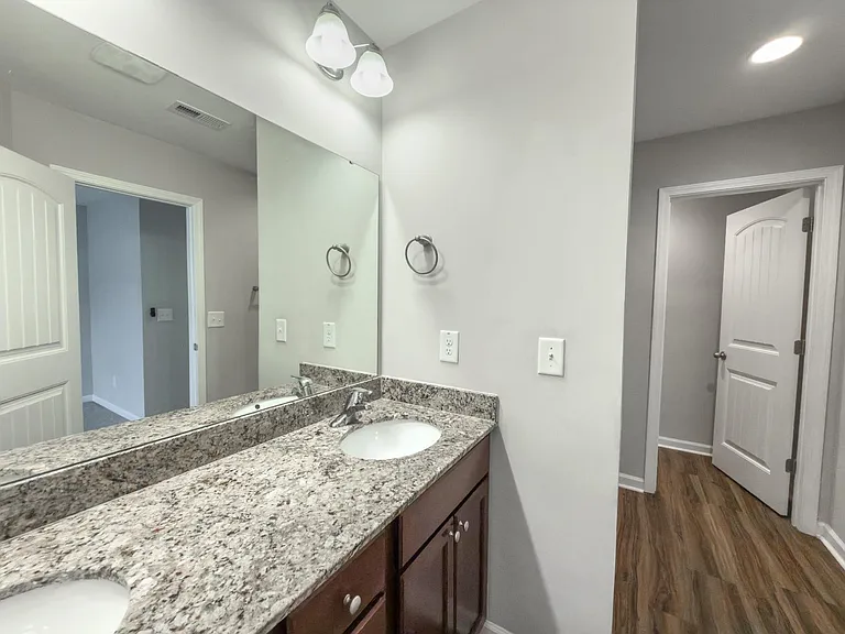 150 Buchanan Cir — Photo 9