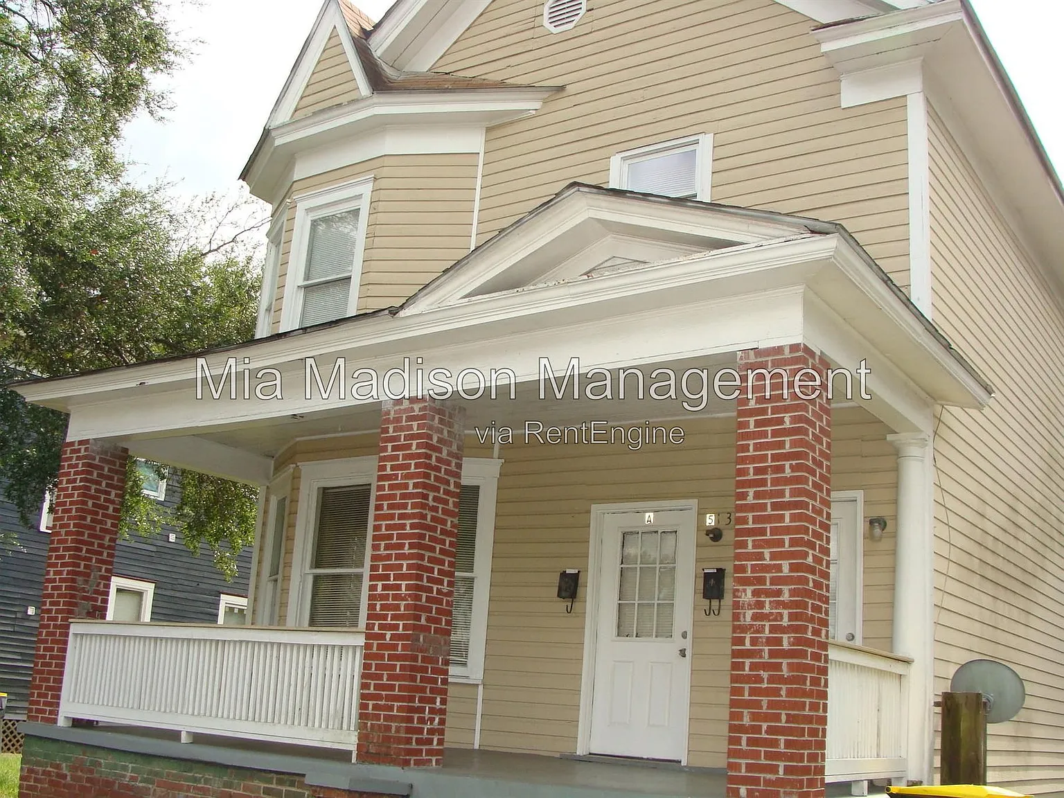 2 bed, 1.0 bath, 930 sqft, $1,350 — Photo 1