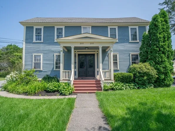 233 Main St #2R, Lancaster, MA 01523