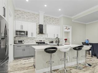 317 NE 29th Terrace Cpe, Coral, FL 33909