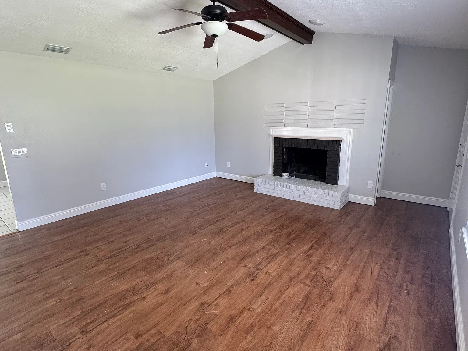 3 bed, 1352 sqft, $1,800 — Photo 3