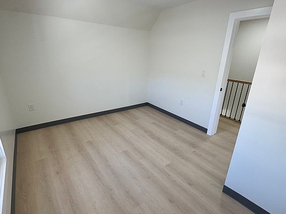 5th image of 157-159 Virginia St #4