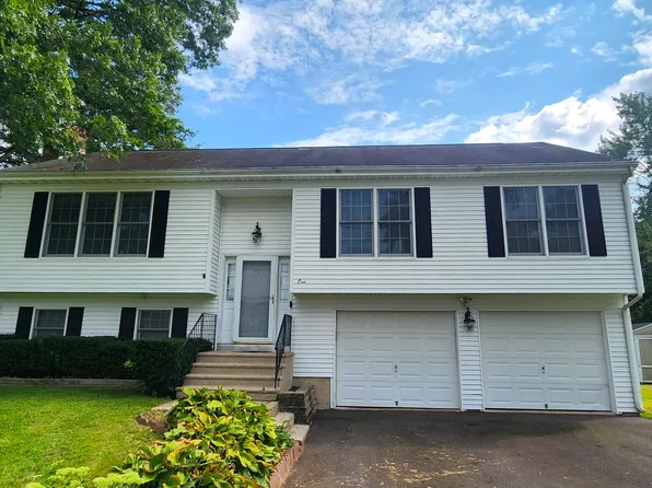 1 Madeley Court, Plainville, CT 06062