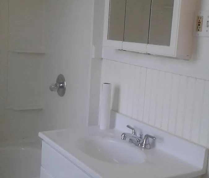 416 E 3rd St #2 — Photo 9