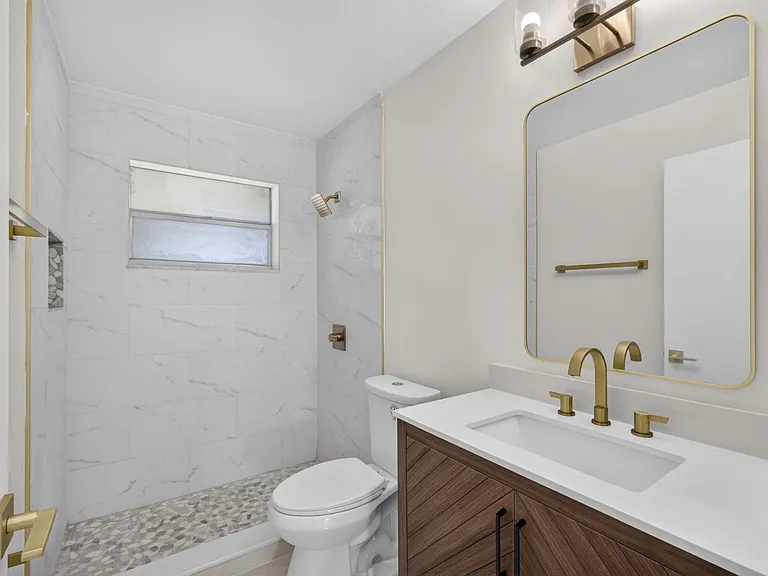 3943 Roan Ct W — Photo 21