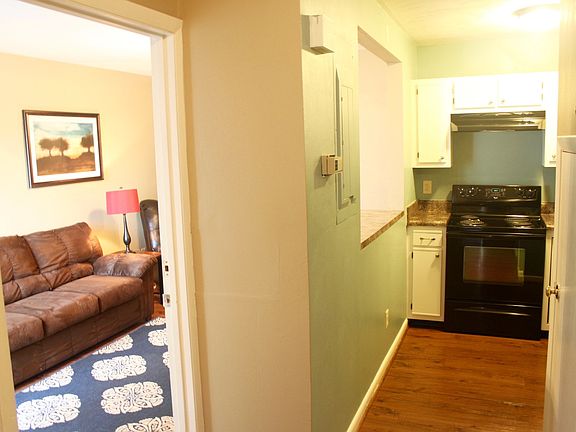 2nd image of 1438 Bradley Dr #4B-2Ba-1352Sqft