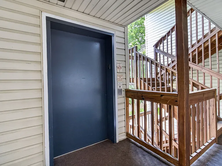 1040 Spotswood Ave — Photo 25