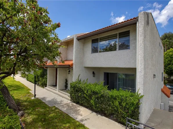 9560 Via Bernardo, Burbank, CA 91504