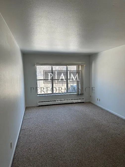Building Photo - 2869 S 6th St #4