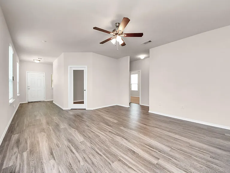 14626 Sierra Garden Dr — Photo 6