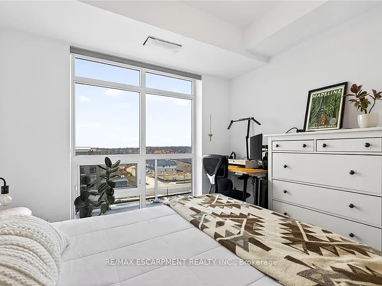 470 Dundas St E #710 — Photo 16