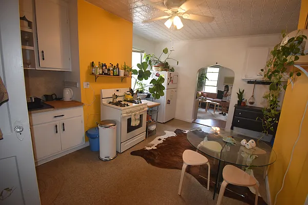 Rented by Bedford & Jane | media 4