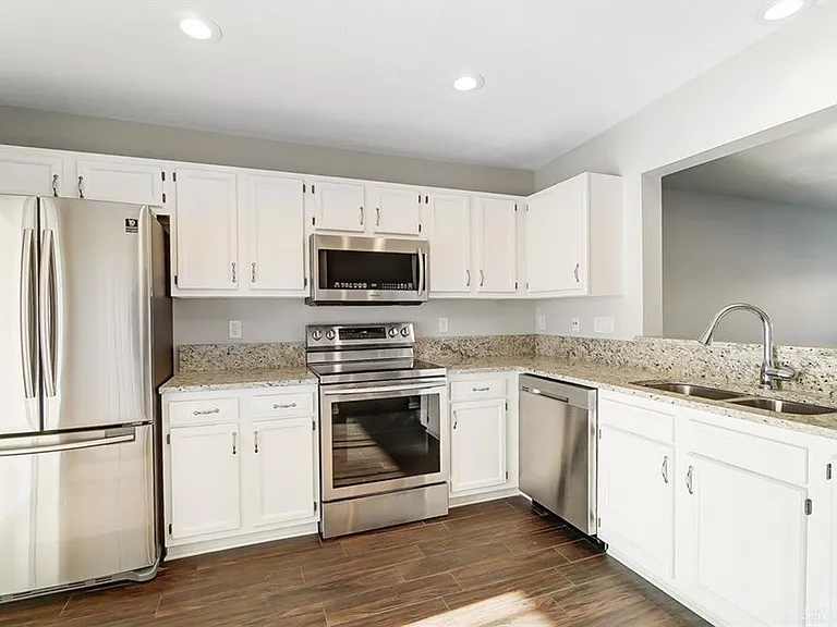 9351 Captiva Bay Dr — Photo 3