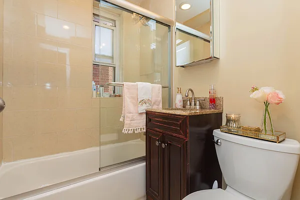 Sold by Keller Williams Realty Landmark | media 24